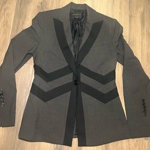 BCBG Max Azria Grey Wool Jacket/Skirt Suit Set with Black Zig Zag Detail Small